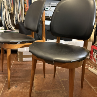 Restauration de Deux Chaises de Cuisine Seventies