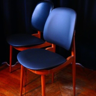 Restauration de Deux Chaises de Cuisine Seventies