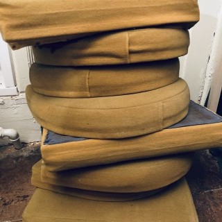 Série de 8 chaises gondoles de style Empire