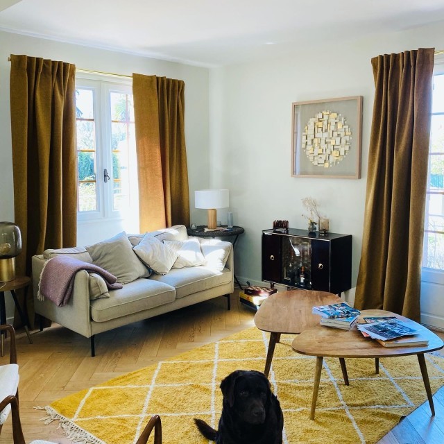 Double-Rideaux à pattes invisibles.