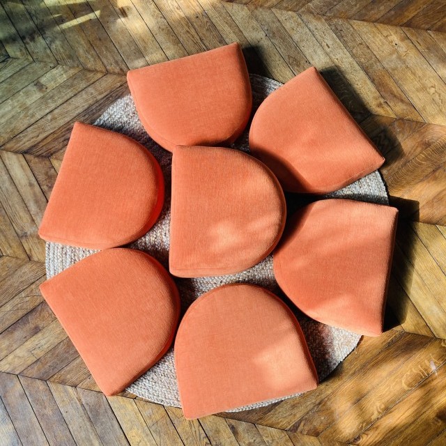 Série de 8 chaises gondoles de style Empire