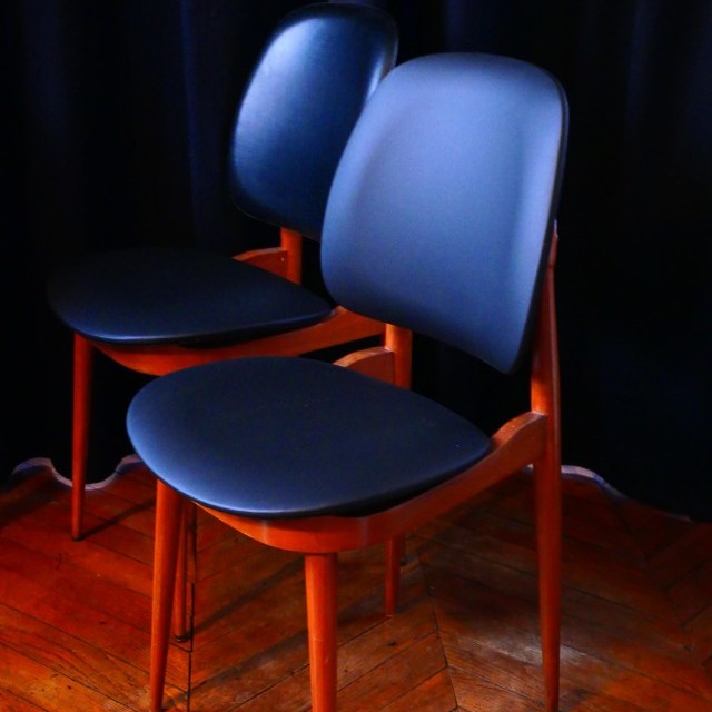 Restauration de Deux Chaises de Cuisine Seventies