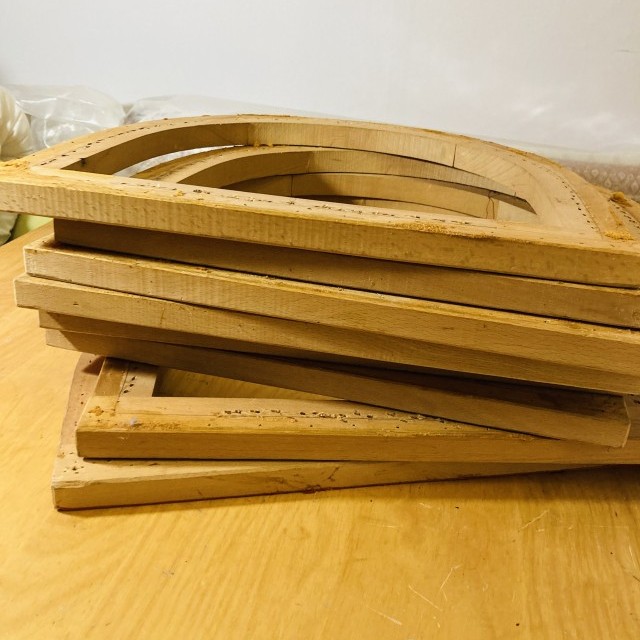 Série de 8 chaises gondoles de style Empire