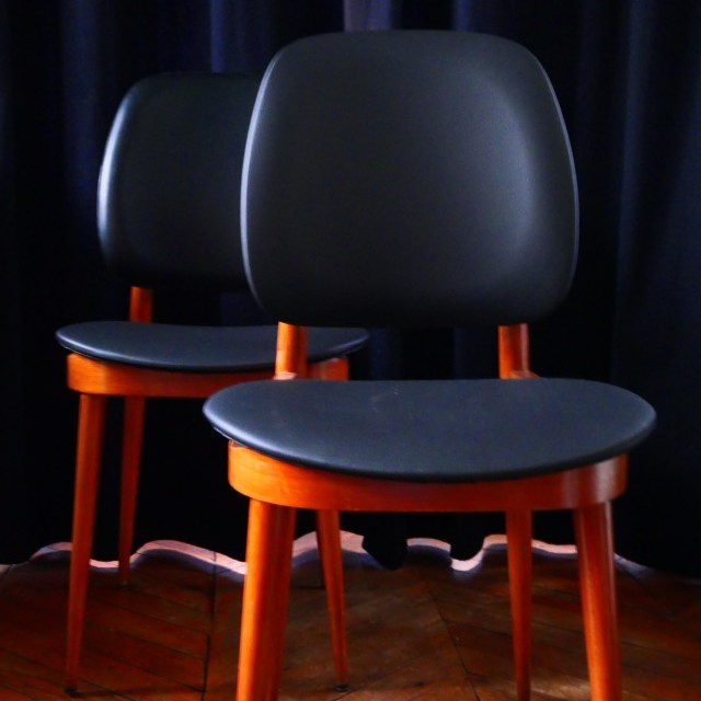 Restauration de Deux Chaises de Cuisine Seventies