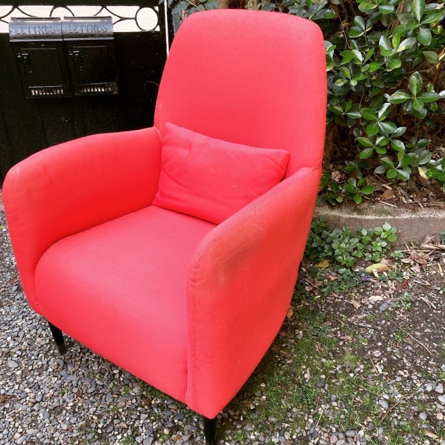 Changement de look pour ce fauteuil Antoine de chez Habitat