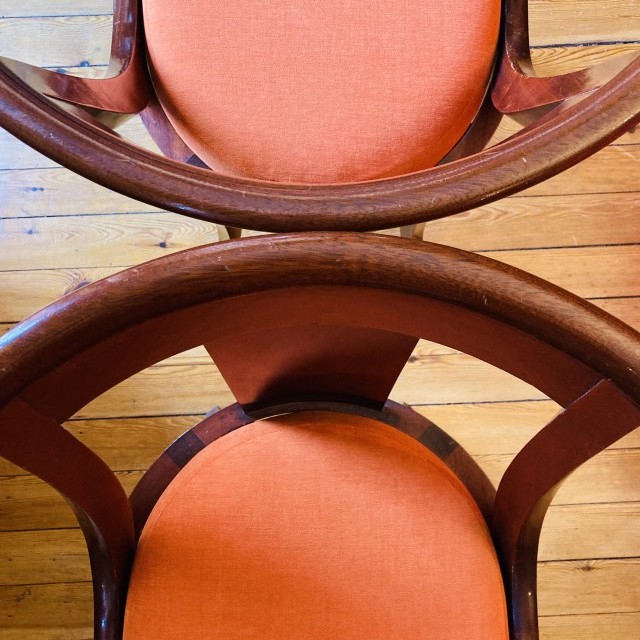 Série de 8 chaises gondoles de style Empire