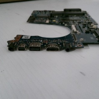 Carte mère pour ASUS ZenBook UX303L E114139 YA-4A 1 9v-0 i5-5200U 8 Go RAM
