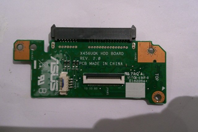 ASUS X456UQK connectique HDD