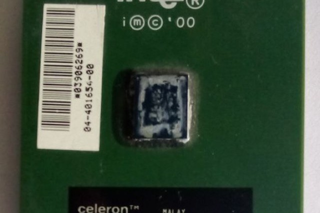 Intel Celeron 600Mhz SL46U