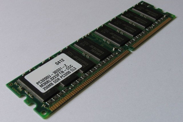 DDR1 DDR400. 1Go.