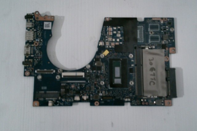 Carte mère pour ASUS ZenBook UX303L E114139 YA-4A 1 9v-0 i5-5200U 8 Go RAM