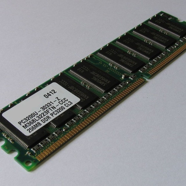 DDR1 DDR400. 1Go.