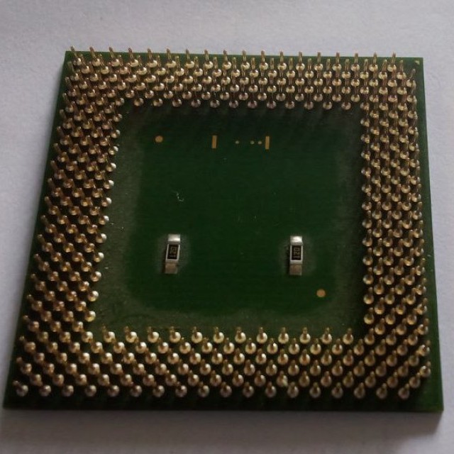 Intel Celeron 600Mhz SL46U