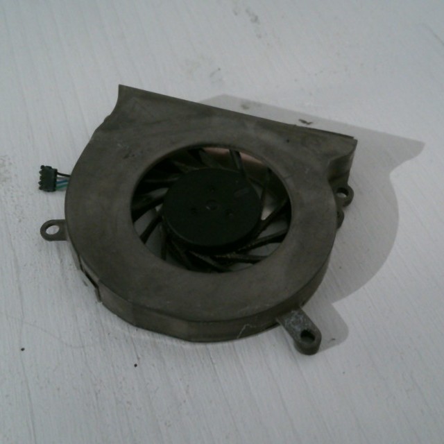 Ventilateur KDB040505HA pour apple macbook pro A1226. Occasion