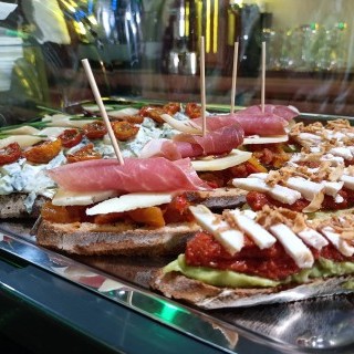 ALBUM : Pintxos - Planches à partager - cassolettes, sandwichs...     - CLIQUEZ ICI -