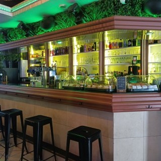 ALBUM : Salle de bar, piste de danse, terrasse     - CLIQUEZ ICI -