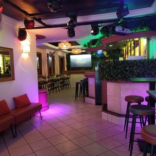 ALBUM : Salle de bar, piste de danse, terrasse     - CLIQUEZ ICI -