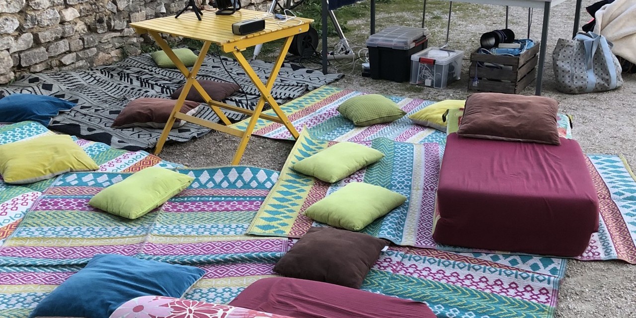 Une soirée d'astronomie à l'école de Le Garn : quand la classe regarde Jupiter et Saturne