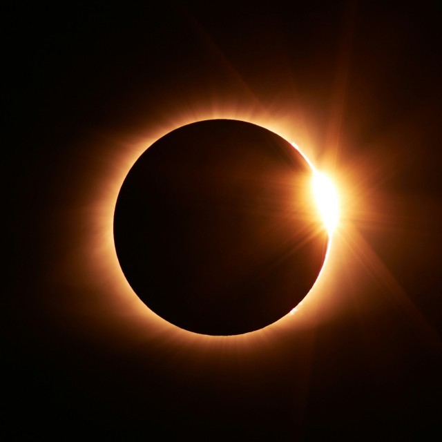Observation de l’éclipse solaire du 12 août 2026 à Issirac (Gard)