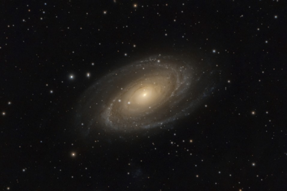 M82