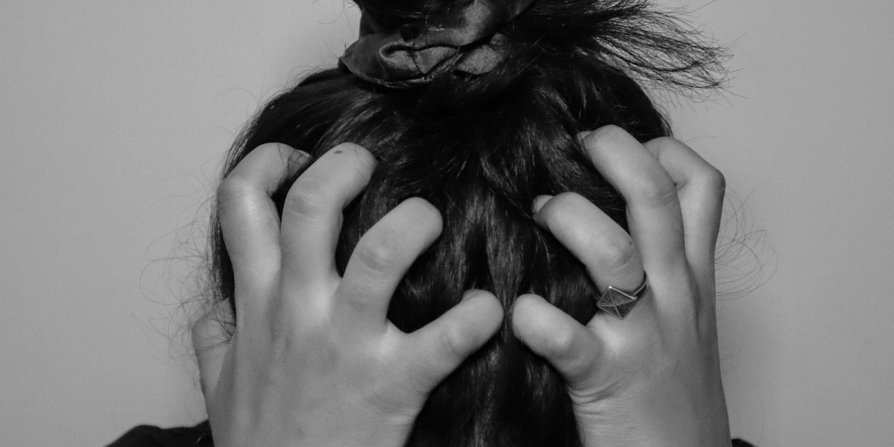 Pensées négatives : 8 clés essentielles pour les désamorcer durablement