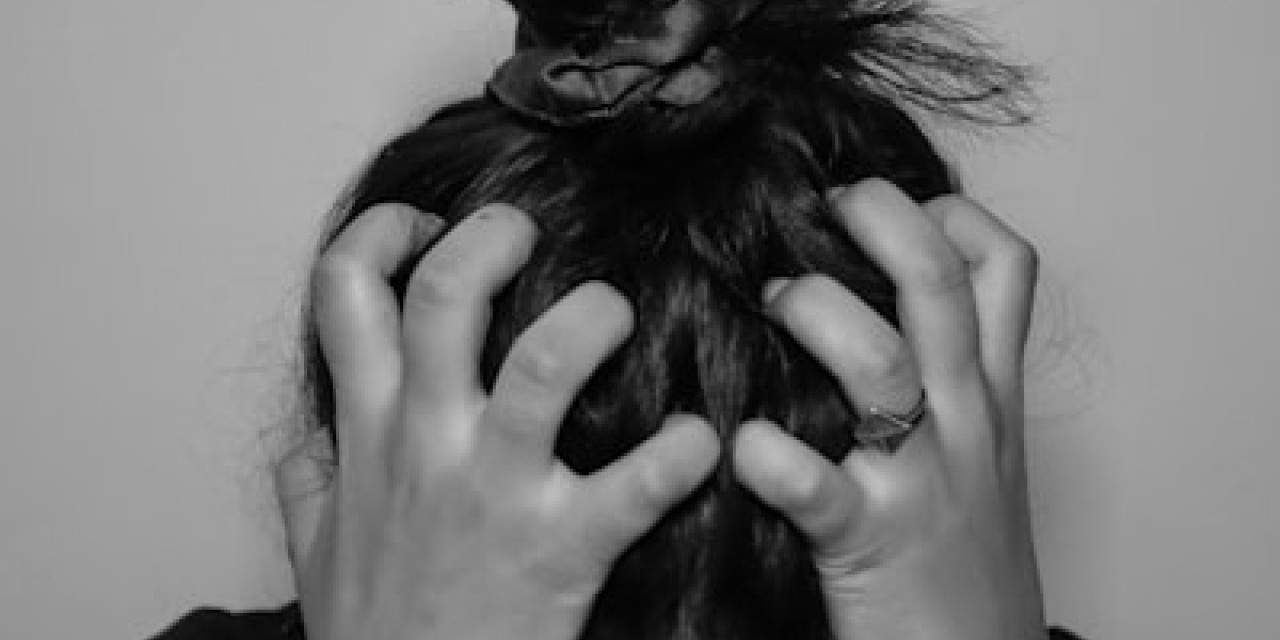 Pensées négatives : 8 clés essentielles pour les désamorcer durablement