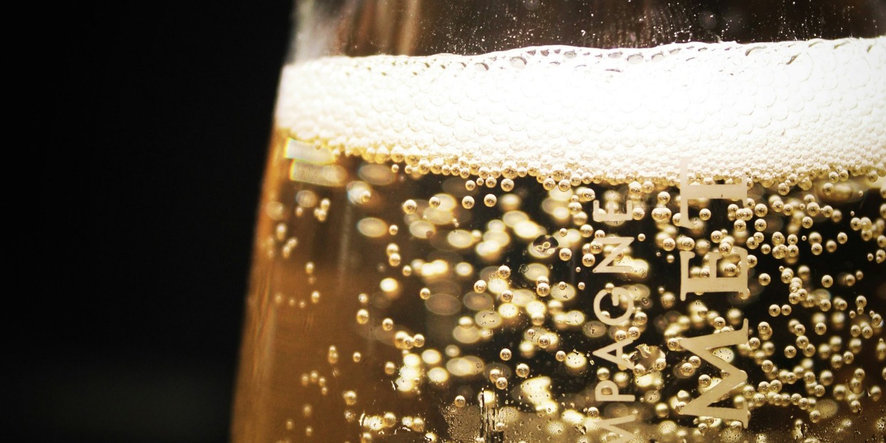 Comment déguster un Champagne comme un expert : le guide des débutants